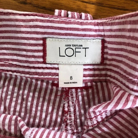 Ann Taylor Loft Red and White Seersucker Striped Bermuda Shorts Size 8 - Picture 3 of 5